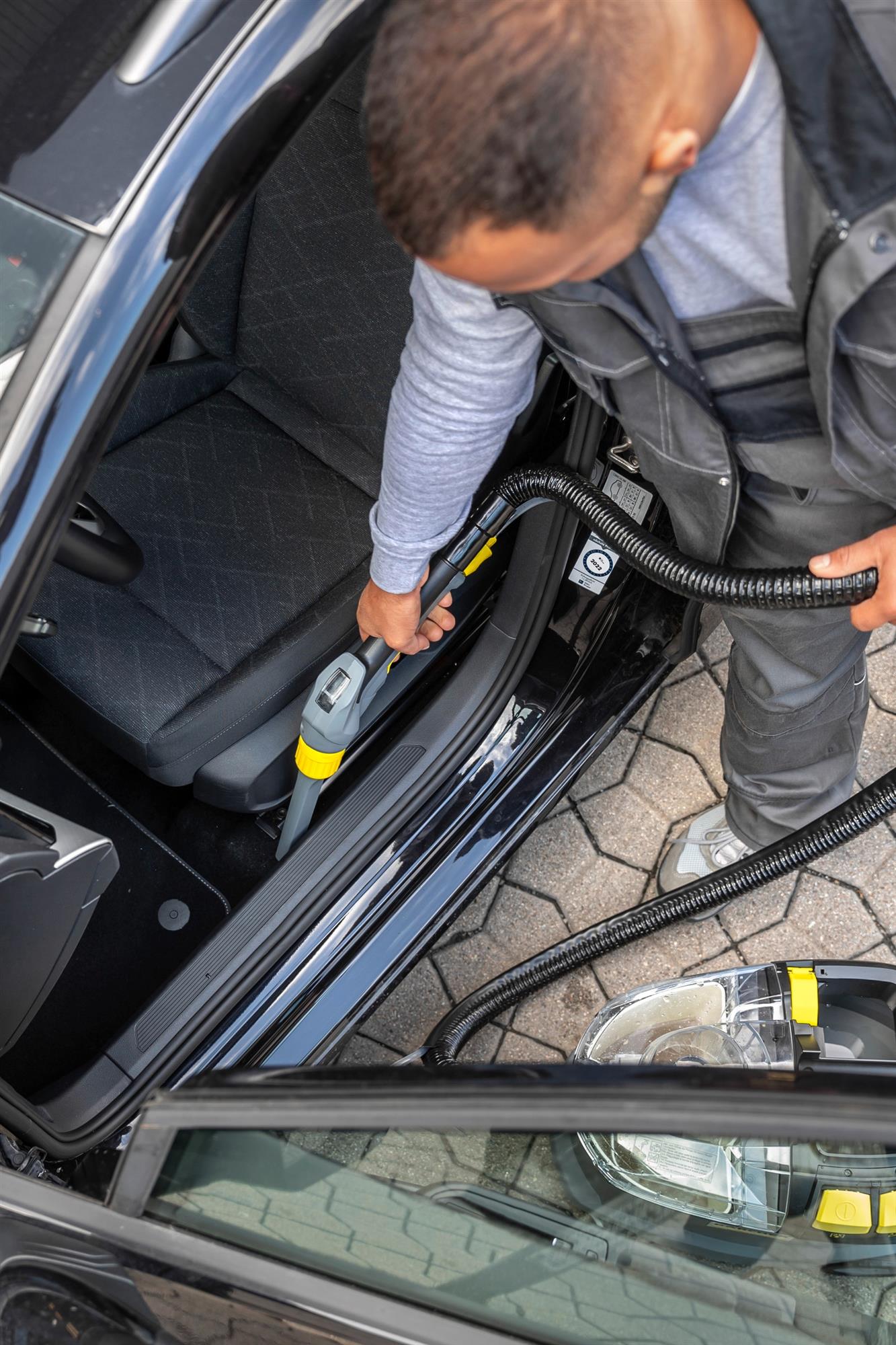 Пилосос Karcher Puzzi 8/1 Adv (1.100-241.0)