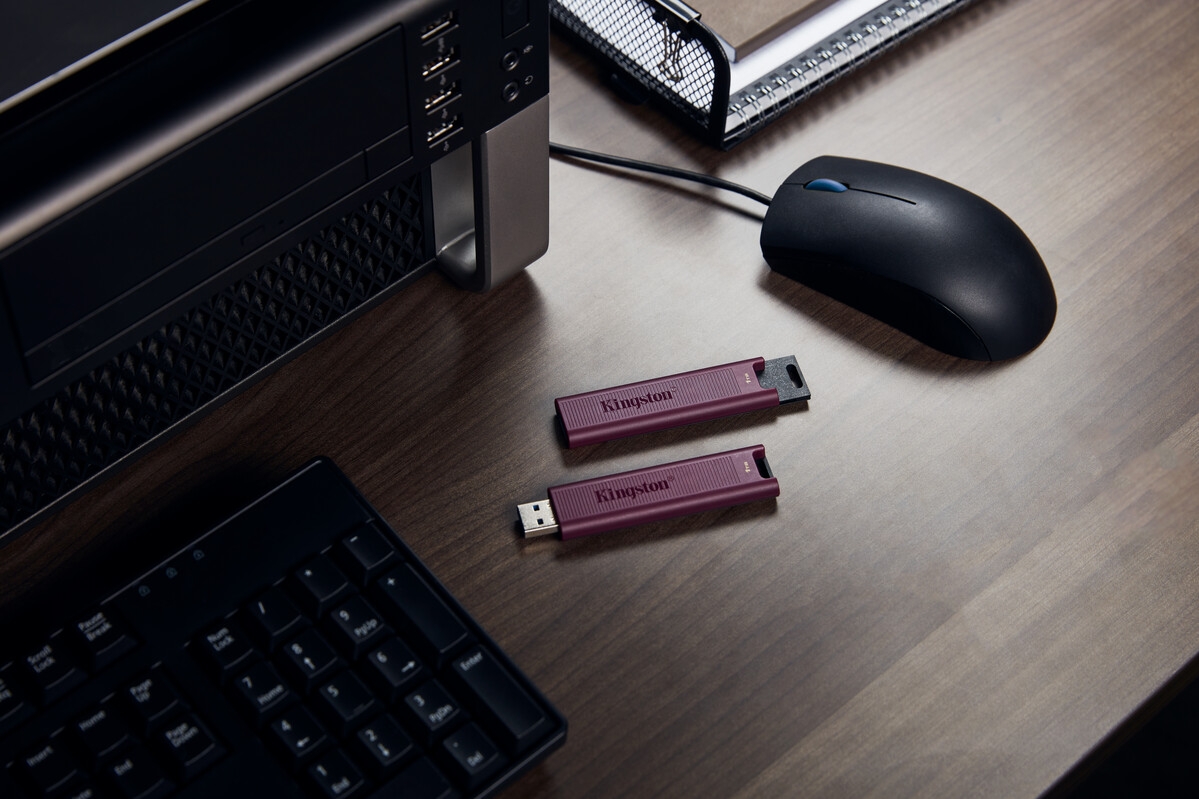 Флеш-накопичувач USB3.2 256GB Kingston DataTraveler Max Red (DTMAXA/256GB)