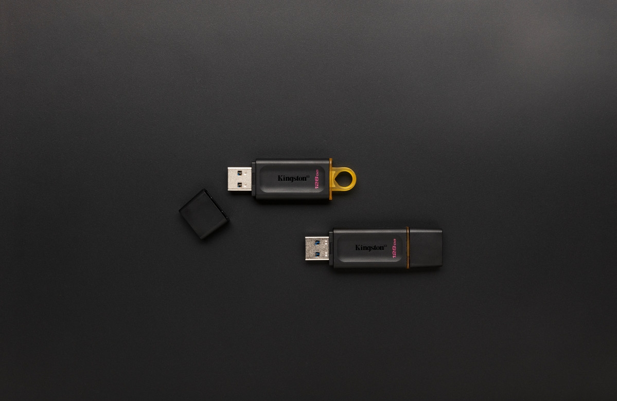 Флеш-накопичувач USB3.2 128GB Kingston DataTraveler Exodia Black/Yellow (DTX/128GB)