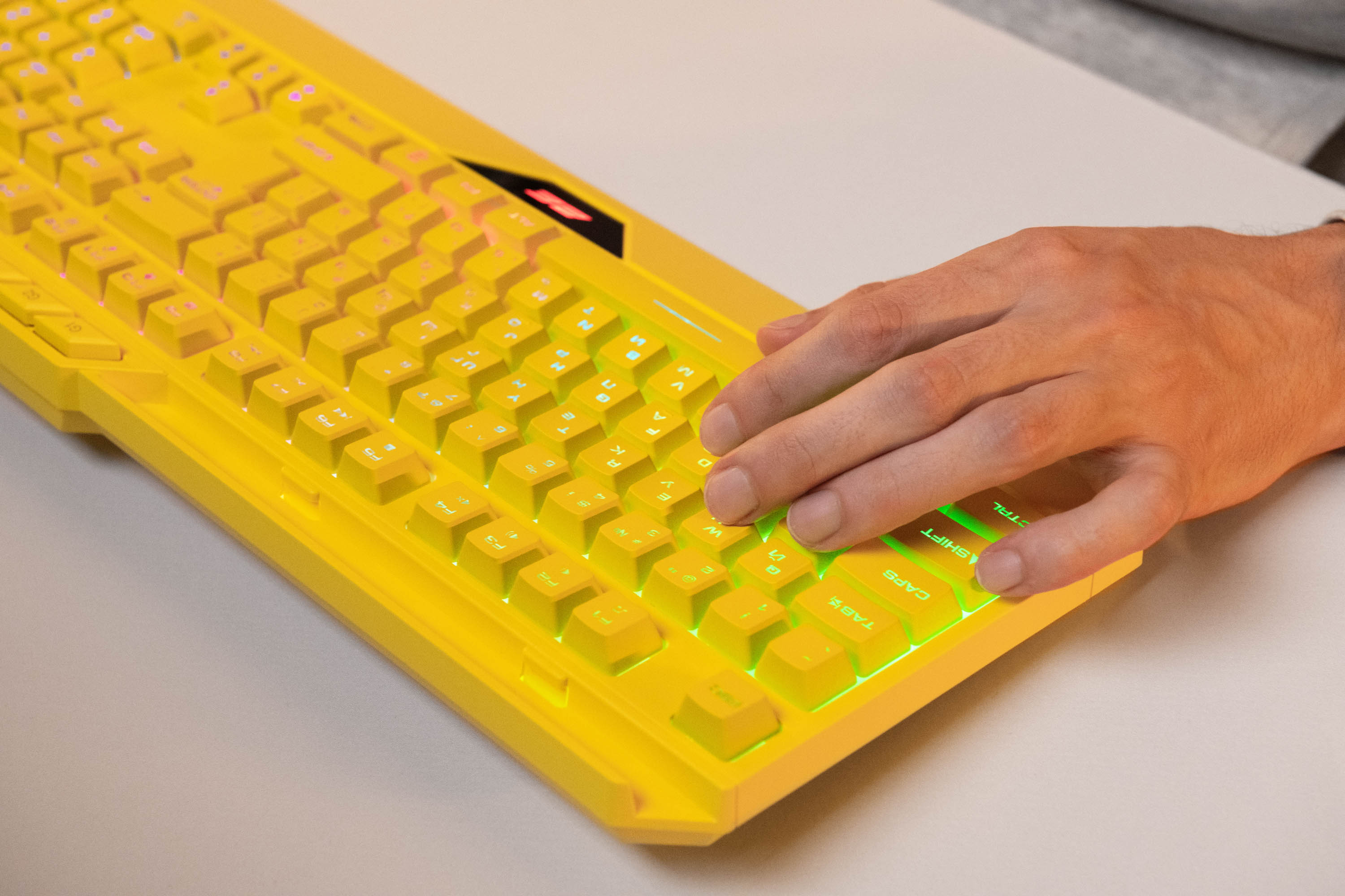 Клавіатура 2E Gaming KG315 RGB USB Yellow Ukr (2E-KG315UYW)