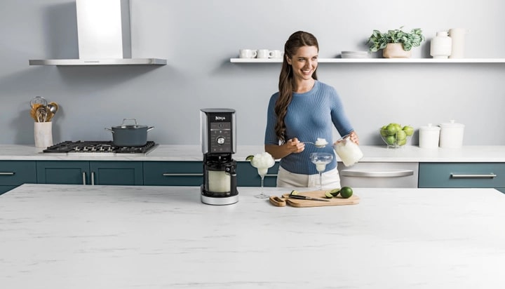 Мороженица Ninja Creami Deluxe 10 in 1 NC501EU Мороженица Ninja Creami Deluxe 10 in 1 NC501EU