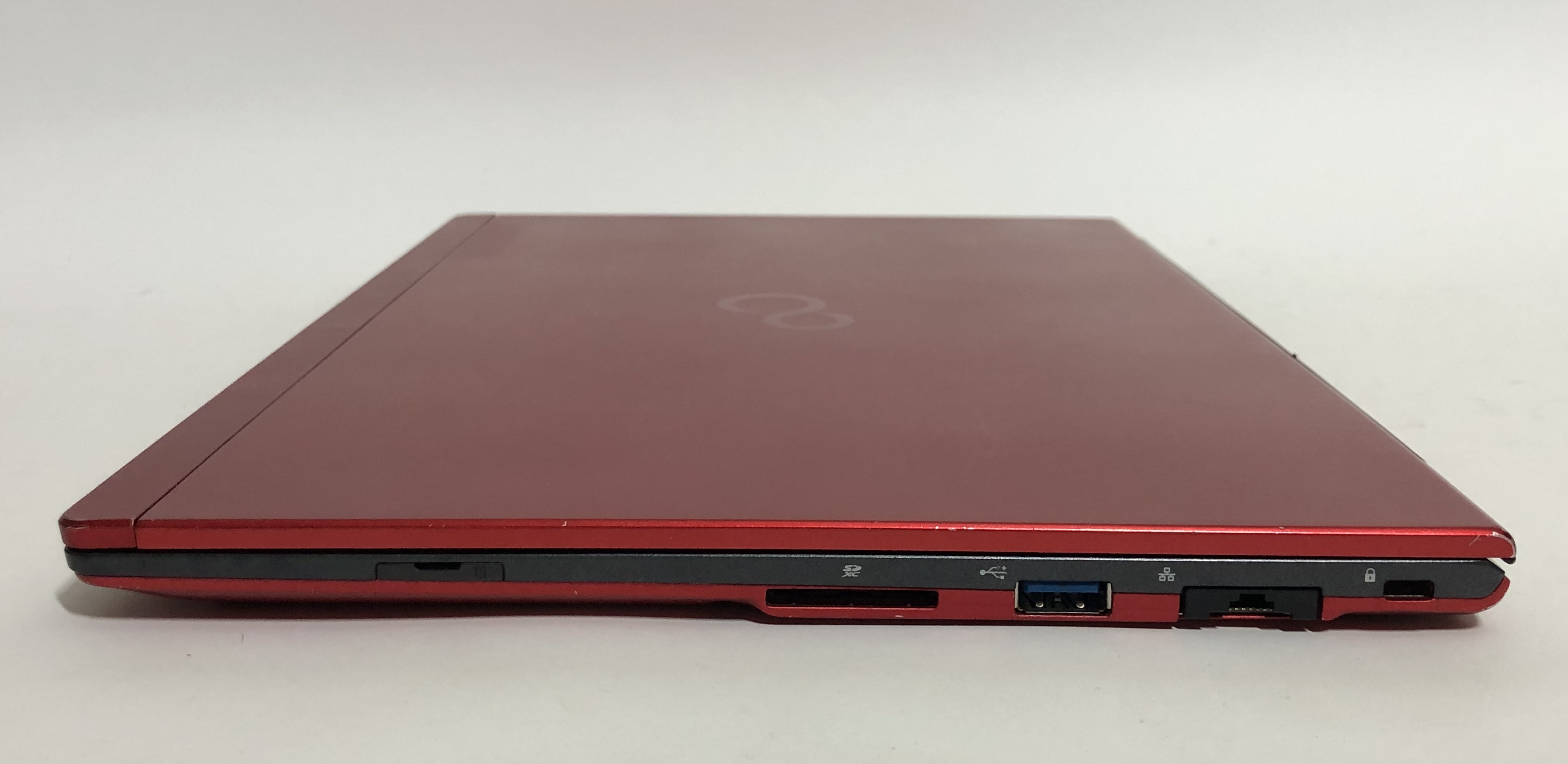 Ноутбук Fujitsu LifeBook U938 (FUJLBU938E910) б.в