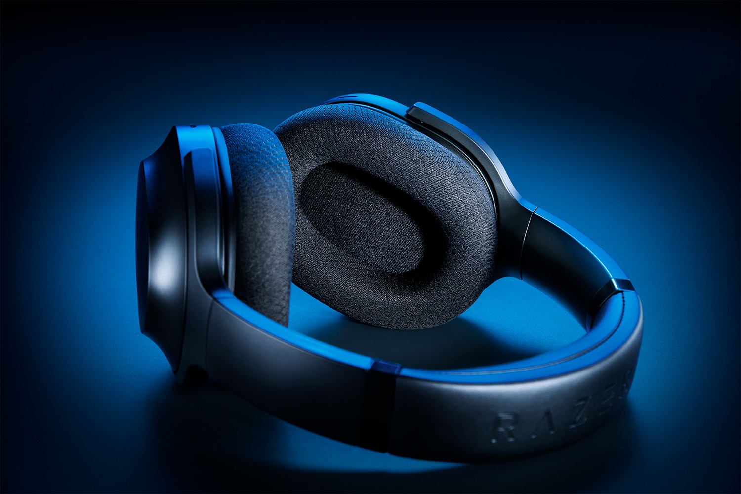 Bluetooth-гарнітура Razer Barracuda Black (RZ04-03790100-R3M1)