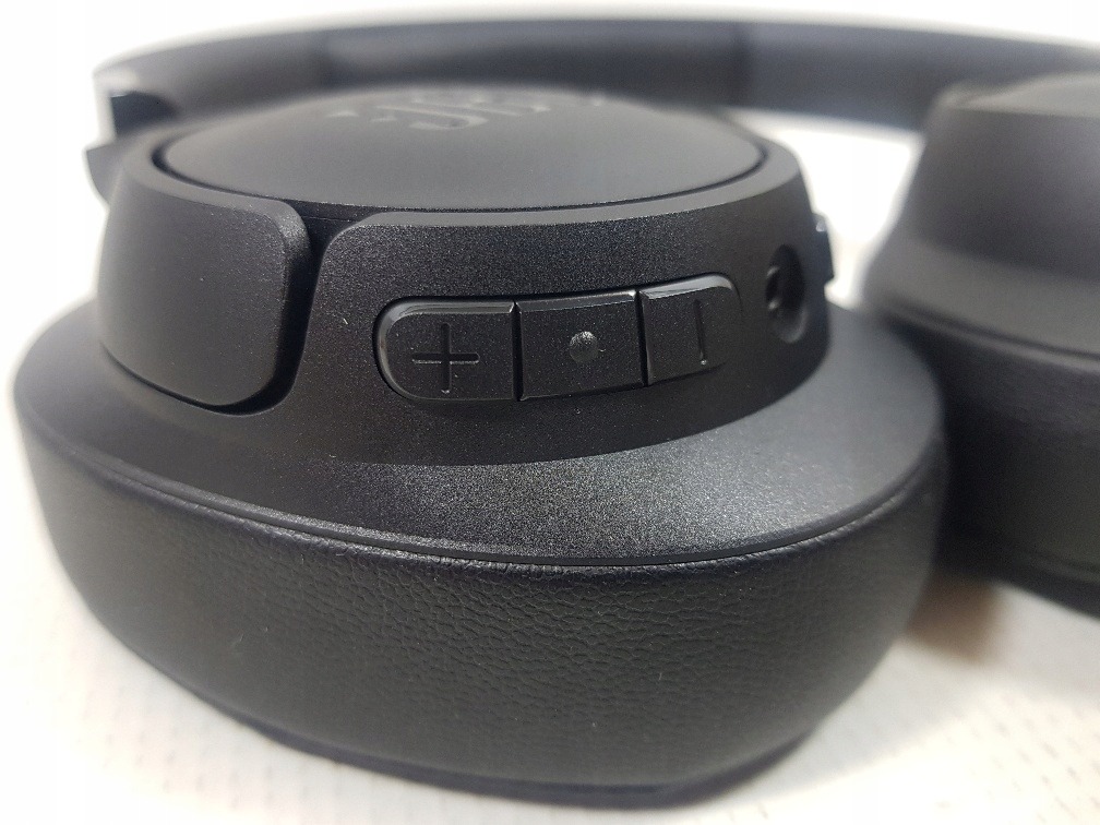 Bluetooth-гарнітура JBL Tune 720BT Black (JBLT720BTBLK)