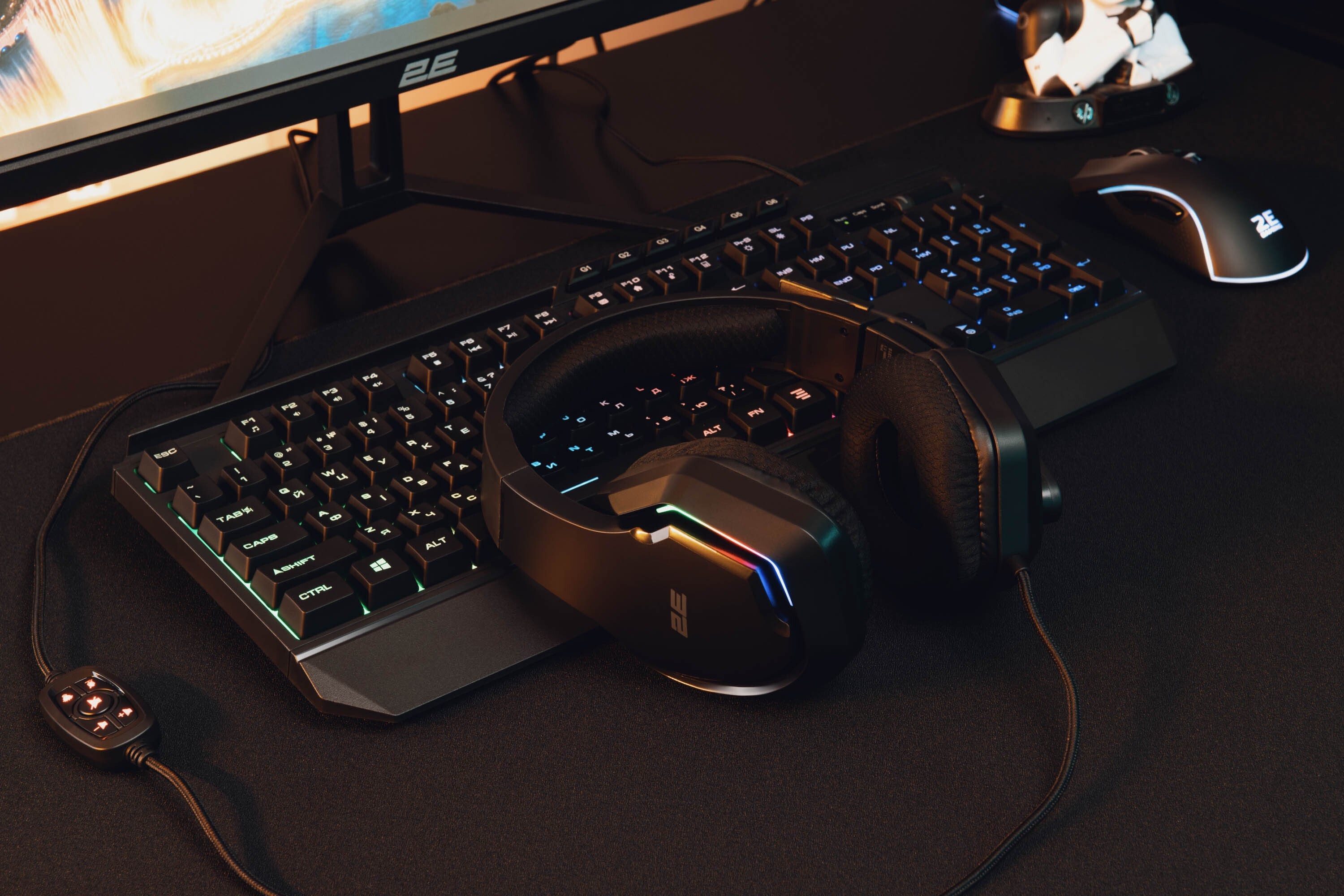 Гарнітура 2E Gaming HG315 RGB USB 7.1 Black (2E-HG315BK-7.1)