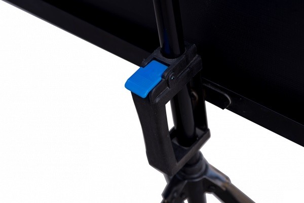 Проекционный экран Atria 84 Проекционный экран Atria 84