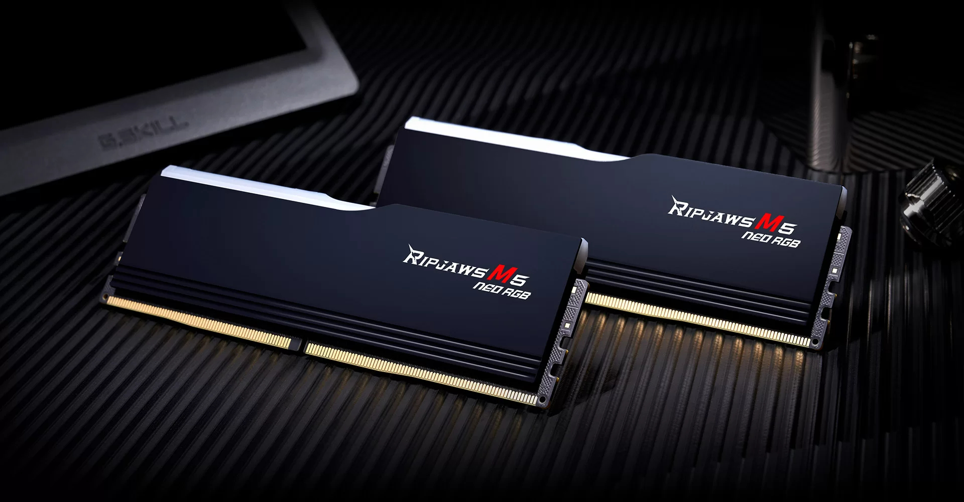 Модуль памяти DDR5 2x32GB/6000 G.Skill Ripjaws M5 Neo RGB Black (F5-6000J3636F32GX2-RM5NRK) Модуль памяти DDR5 2x32GB/6000 G.Skill Ripjaws M5 Neo RGB Black (F5-6000J3636F32GX2-RM5NRK)