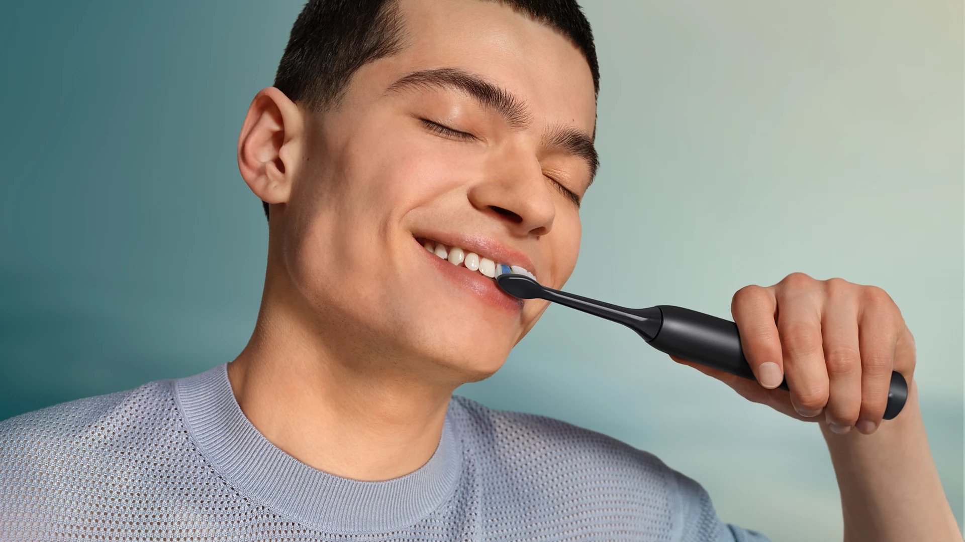 фото Електрична зубна щітка Philips Sonicare 3100 Series HX4033/32